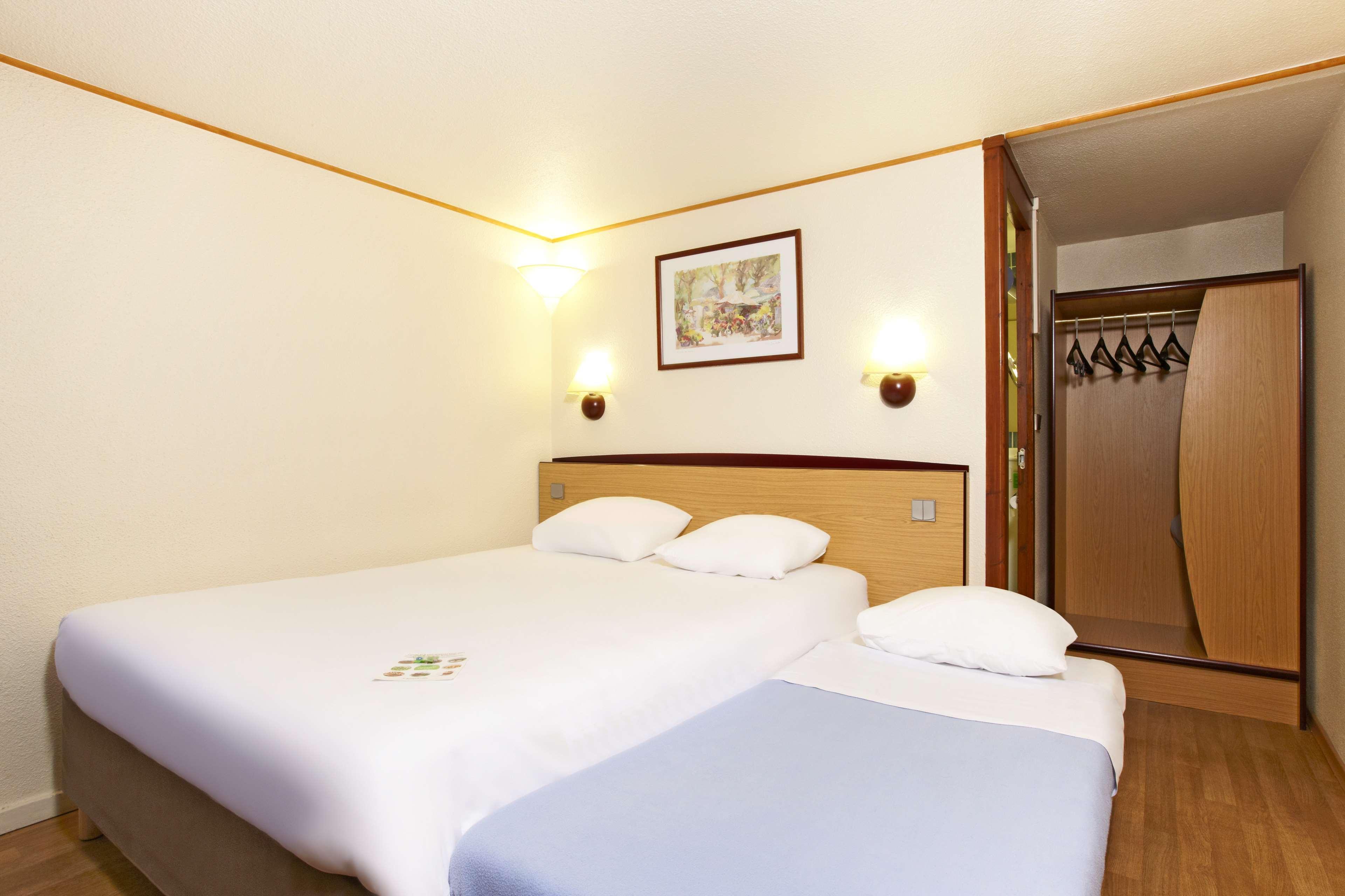 Campanile Cholet Otel Dış mekan fotoğraf